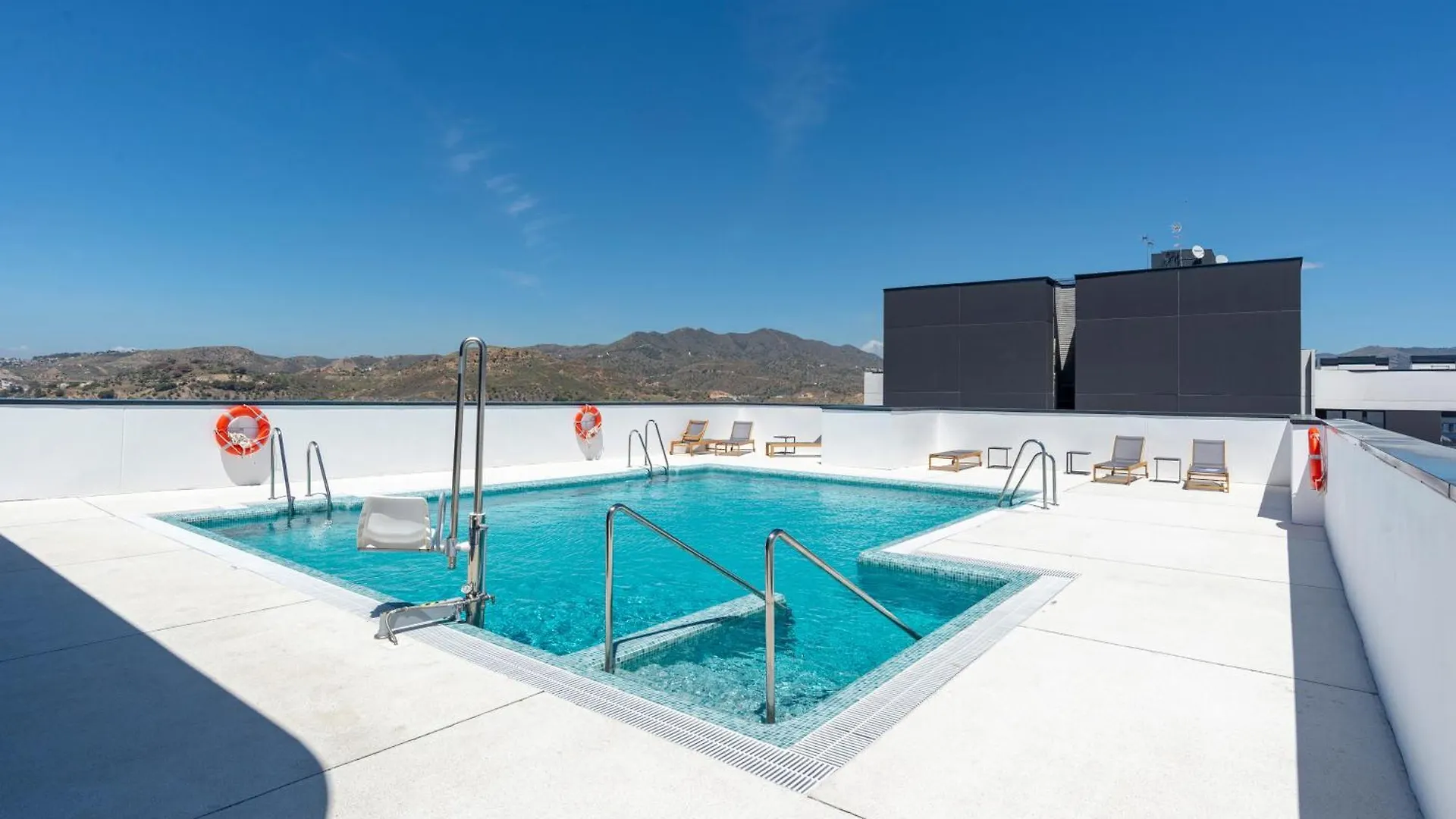 Skyline III Pool & Coworking By Ele Apartments Malaga