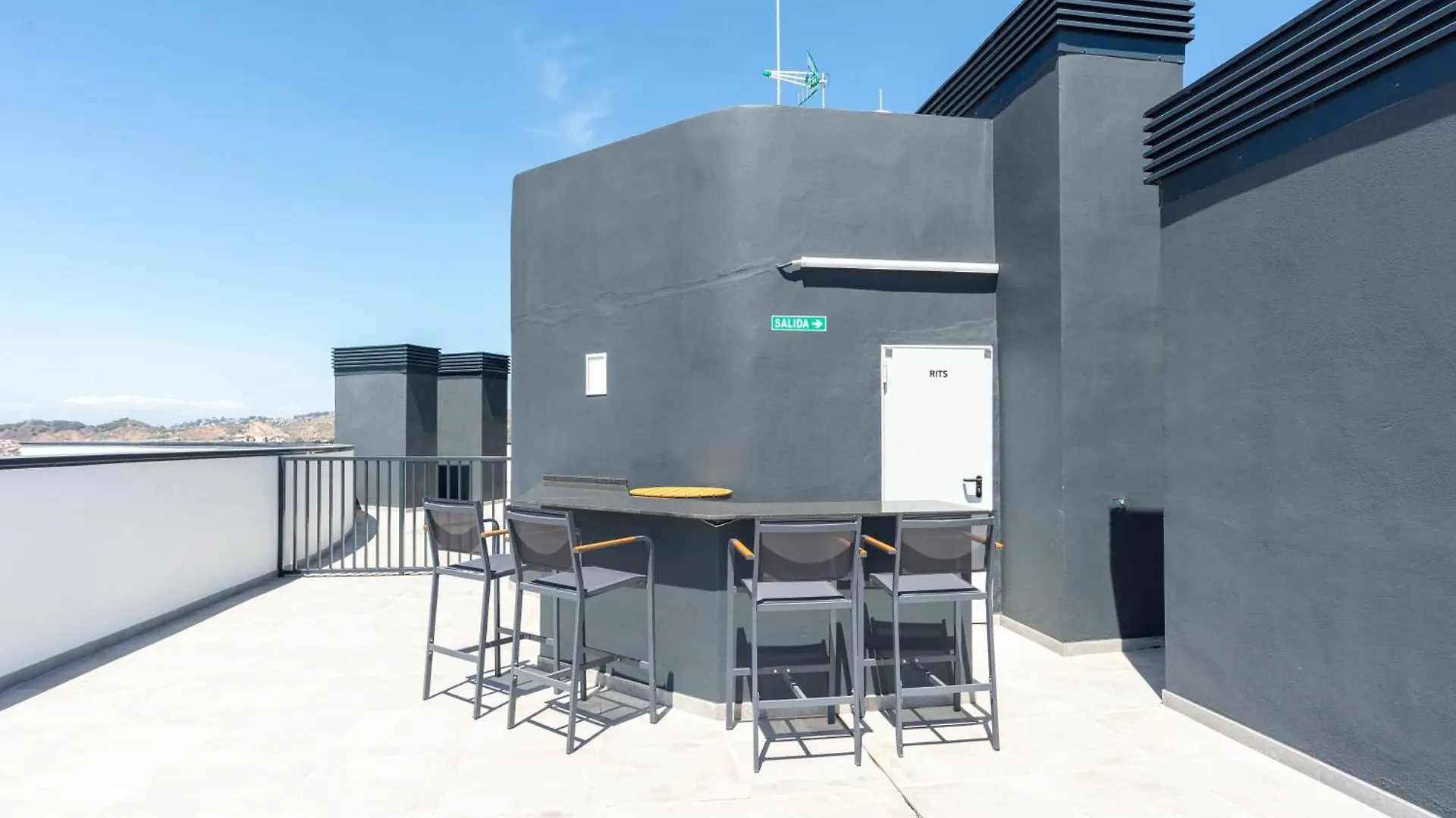 Skyline III Pool & Coworking By Ele Apartments Malaga