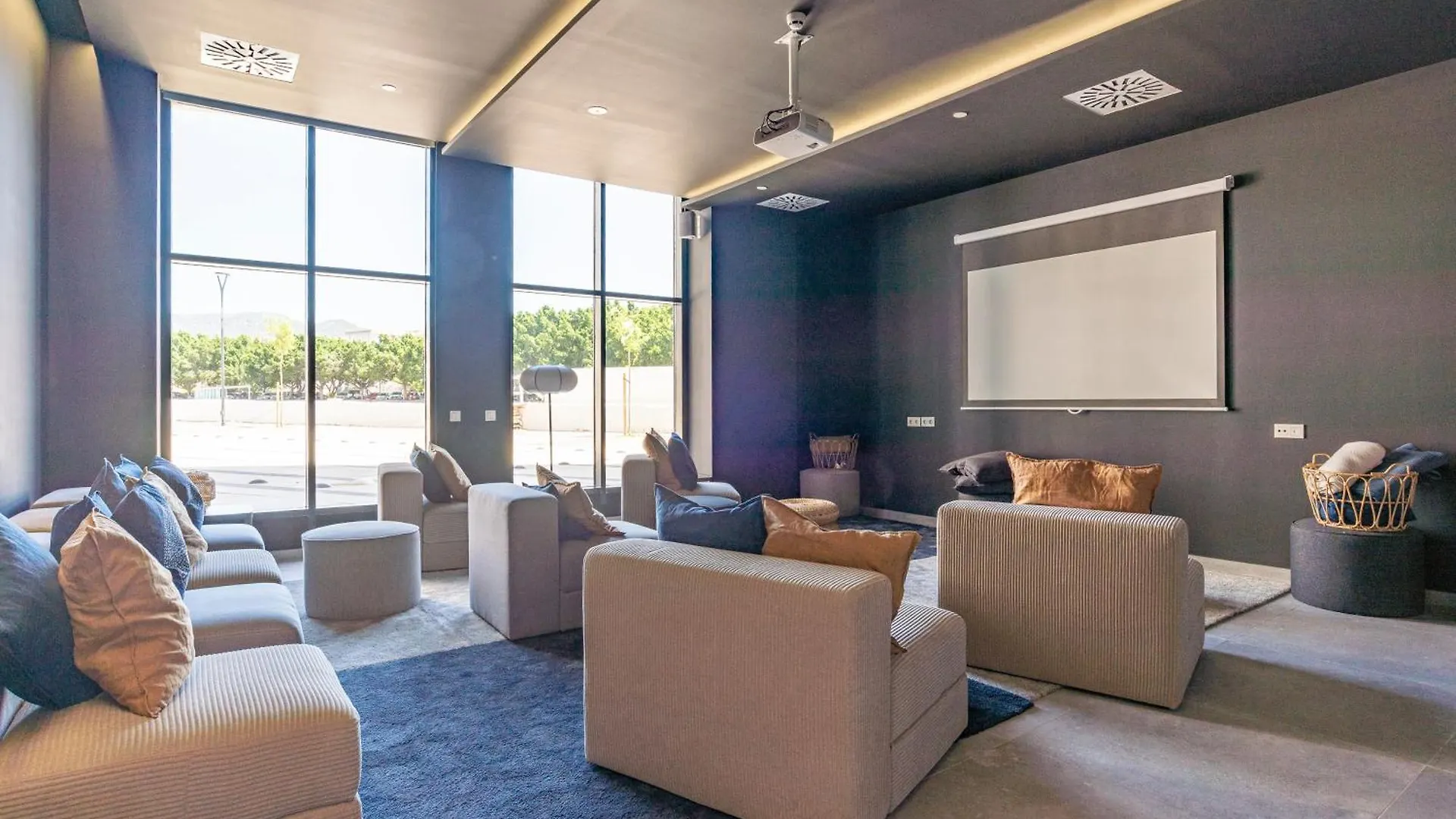 Skyline III Pool & Coworking By Ele Apartments Malaga Spain